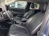 Ford Mustang Mach-E — Foto 12