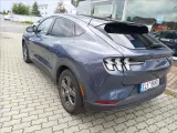 Ford Mustang Mach-E — Foto 8