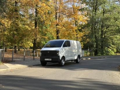 elBlesk EV48 Van